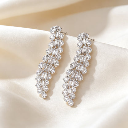 The Nova Crystal Parure — Macro